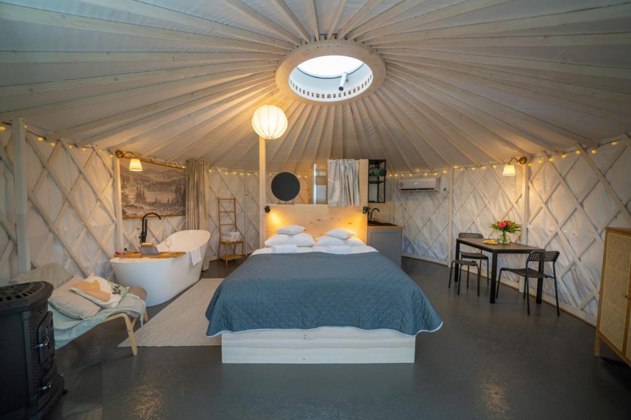 Izera Glamping Adults - Luksusowe Jurty&Spa Gajowka  エクステリア 写真